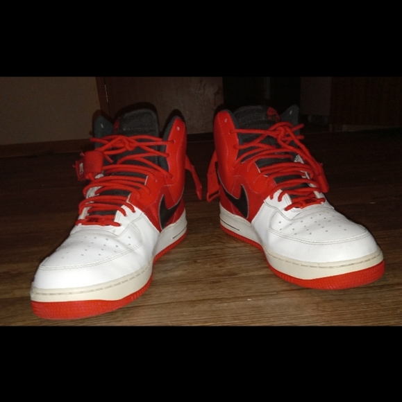 Air Force 1 High LV8 'Atlanta' - Picture 9 of 9